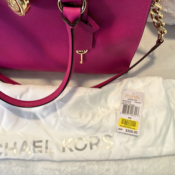 Michael Kors Hamilton Fuschia large leather tote - Picture 10 of 10